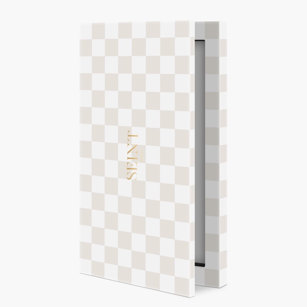 SEINT lllD palette holds 4
